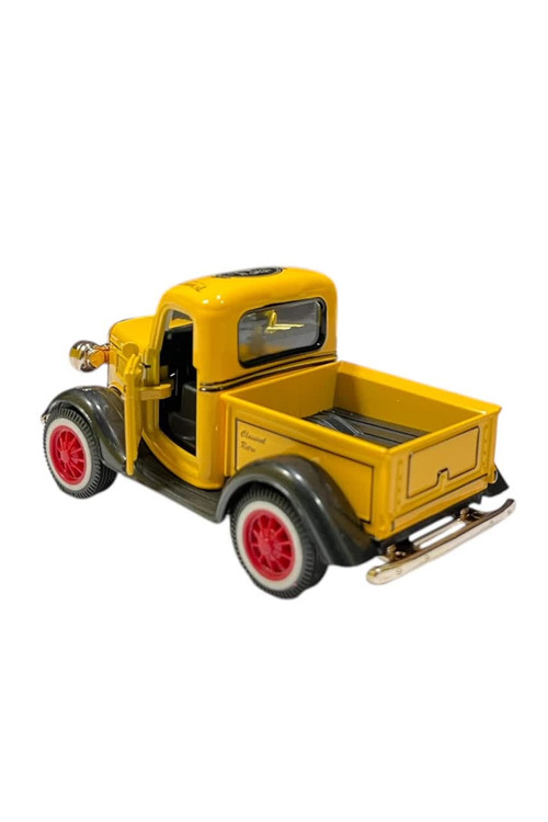 ماشین وانت قدیمی جذاب