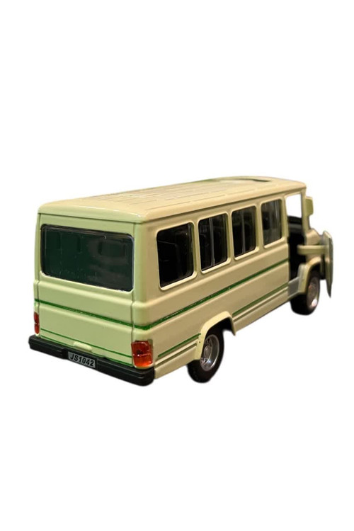 ماشین بنز بچگانه