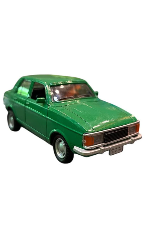 ماشین فلزی پیکان قدیمی