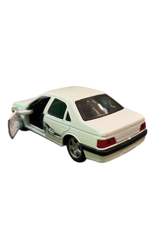 405 اسپرت فلزی