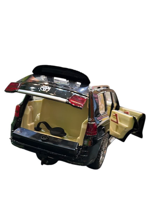 ماکت لندکروز فلزی عقب کش