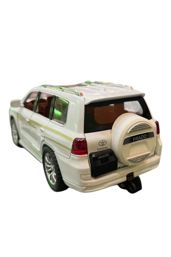 ماشین فلزی تویوتا