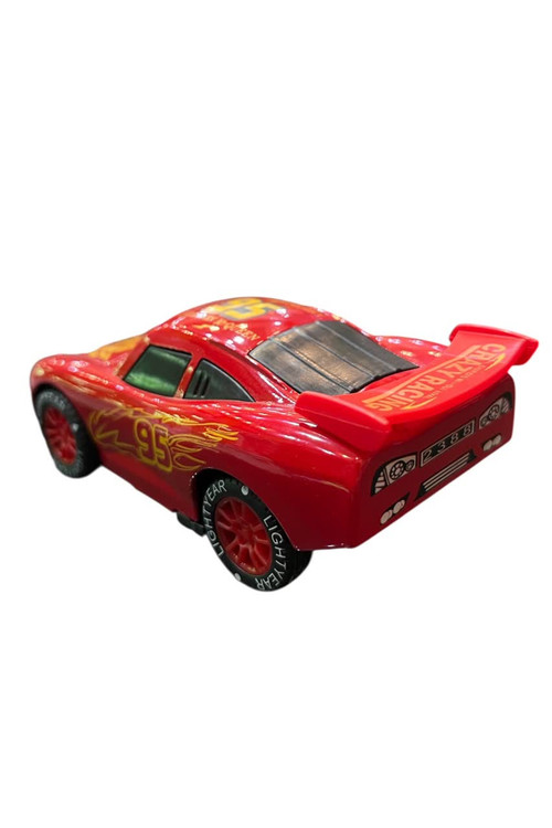 ماشین فلزی شخصیت مکویین