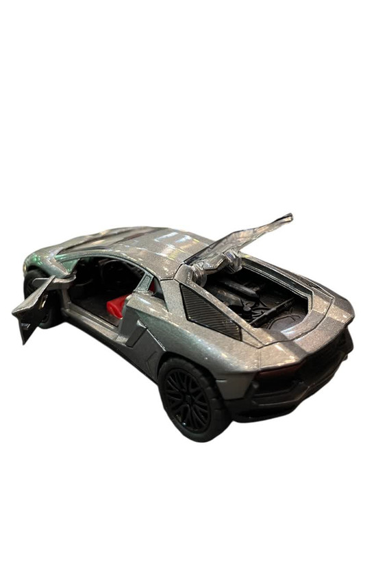 ماشین فلزی کادو تولد