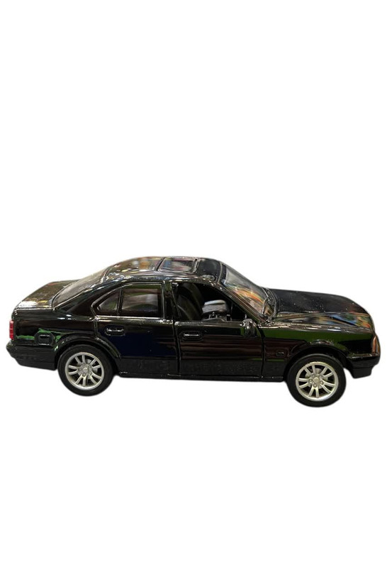 ماشین فلزی بی ام و سری 5