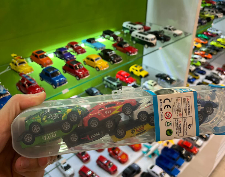 ست ماشین فلزی 8 عددی