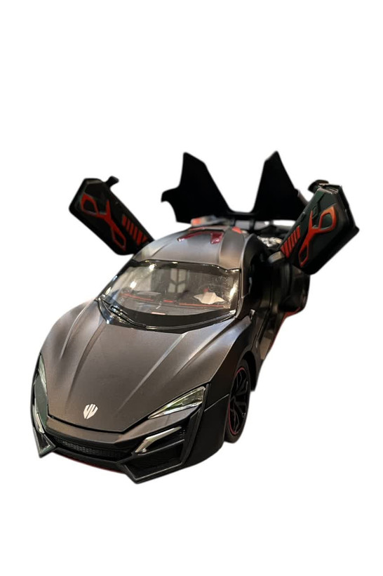 کادو تولد ماشین فلزی