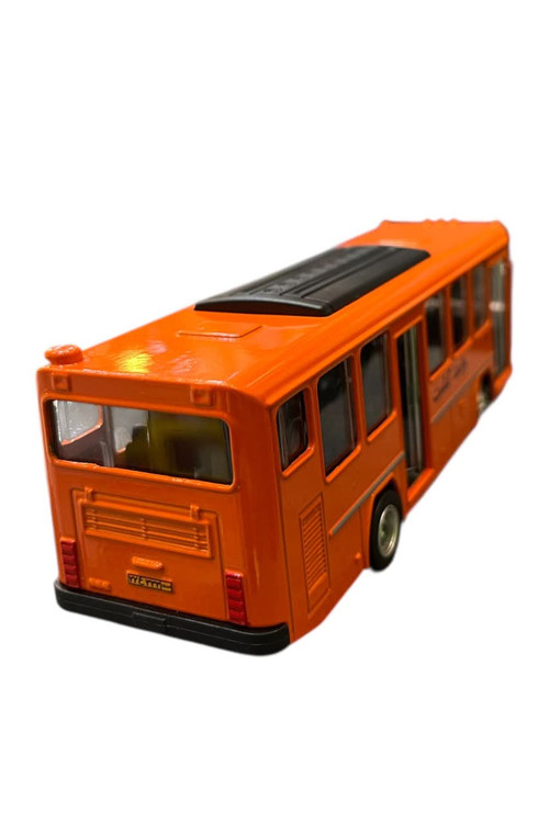 اتوبوس فلزی درب بازشو