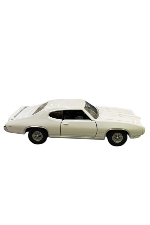 ماشین فلزی پونتیاک