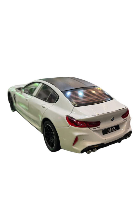 ماشین کلکسیونی ام 8