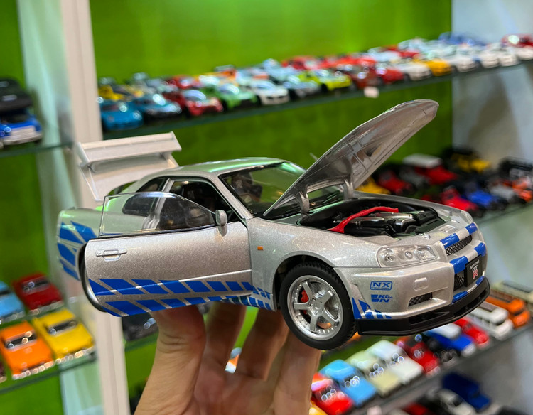 ماشین فلزی نیسان اسکایلاین GT-R عقبکش 21 سانتی مقیاس ۱/۲۴