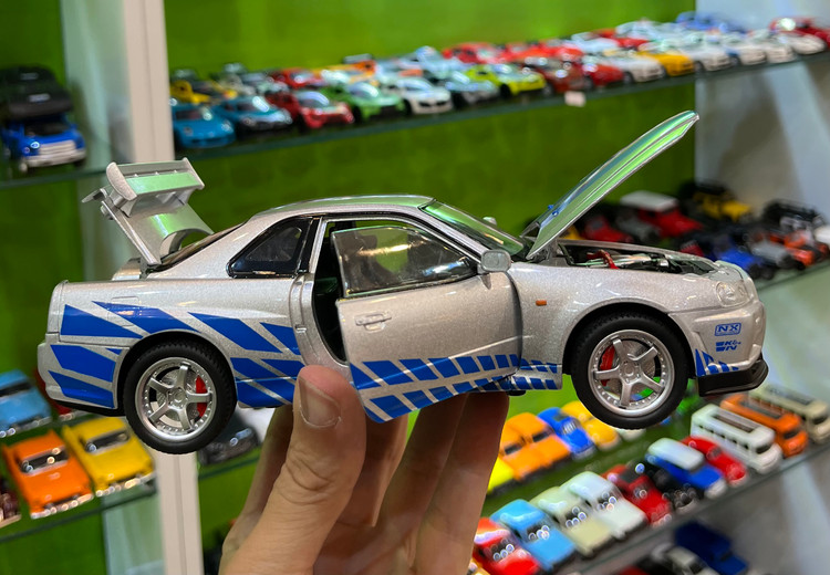 ماشین فلزی نیسان اسکایلاین GT-R عقبکش 21 سانتی مقیاس ۱/۲۴