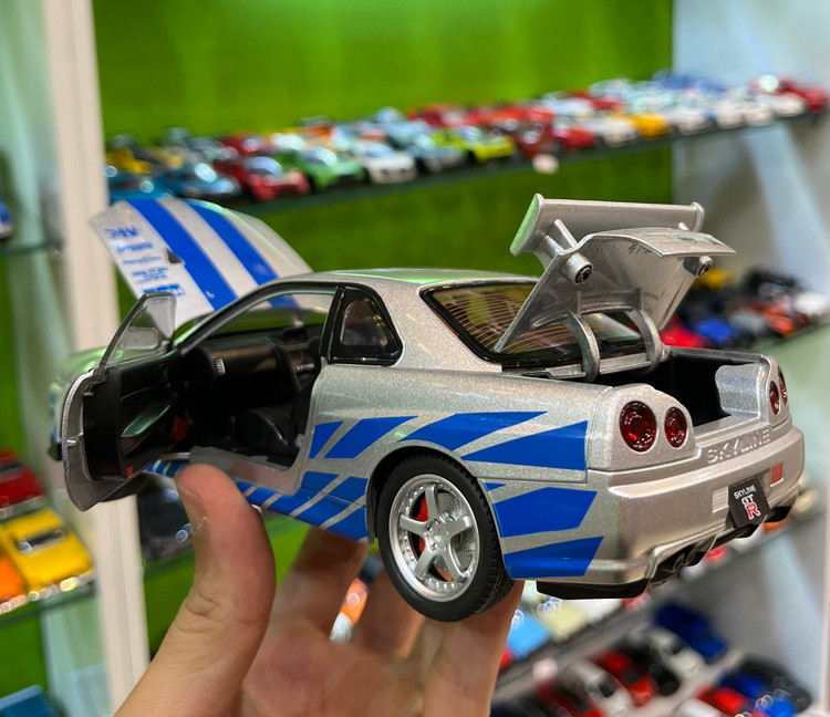 ماشین فلزی نیسان اسکایلاین GT-R عقبکش 21 سانتی مقیاس ۱/۲۴